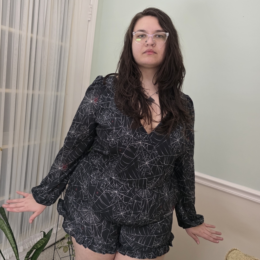 BNWT Jasmin Romper in Black Widow Spiderweb Print | Laura Byrnes in a 3x - Picture 3 of 15